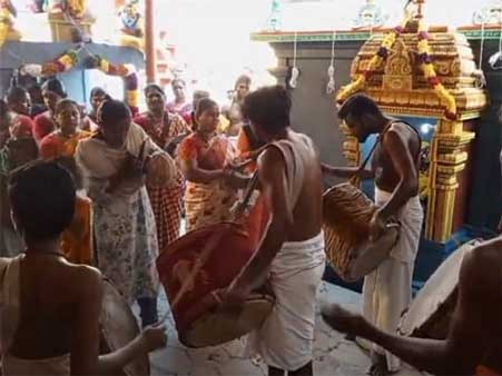 Masi monthly waxing Pradosham worship.. Devotees throng Kashi Vishwanath Temple