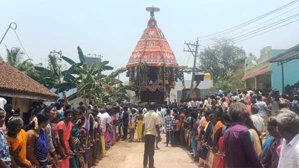 Poothamangalam Adikesava Perumal Temple Car Festival The devotees dragged the chariot with devotional ecstasy!