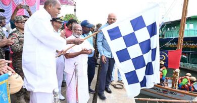 Sagar Sangram paddle boat ocean adventure.. Chief Minister Rangasamy inaugurated!