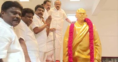 Former Minister A. Govindasamy's memorial day.. DMK members pay their respects by wearing garlands!