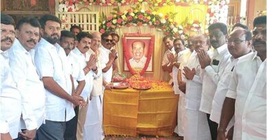 Former Chief Minister R.V. Janakiraman's remembrance day.. Political leaders pay tribute by offering flowers!