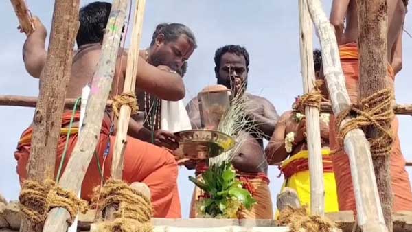 The Kumbhabhishekam of Usilampatti Sri Nallammal Temple took place amidst much fanfare.. A large number of devotees came for darshan!