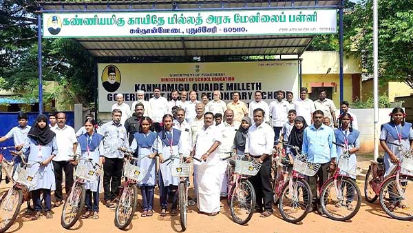 Free bicycles for the students of Kayithamil Government School: Opponent party leader Shiva provided!