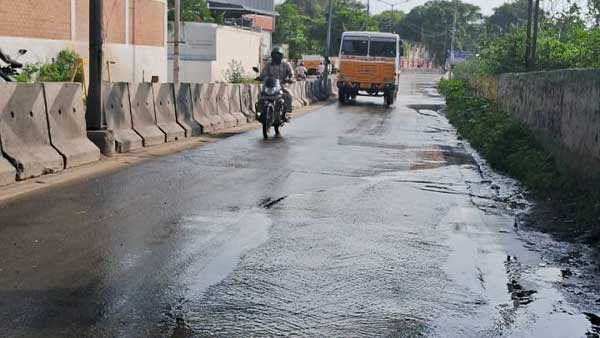 The disaster of drinking water going waste on the roads.. Will the municipality administration notice it?