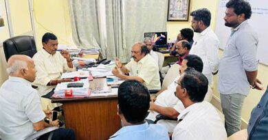 Anibal Kennedy consults with electricity department officials regarding the electricity issue!