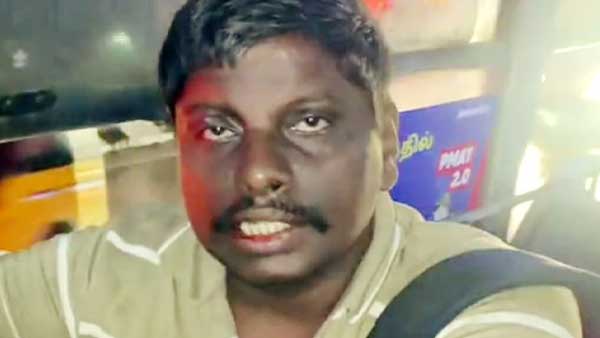 In the bus, a young woman was harassed... the public gave a moral lesson to the quack doctor!