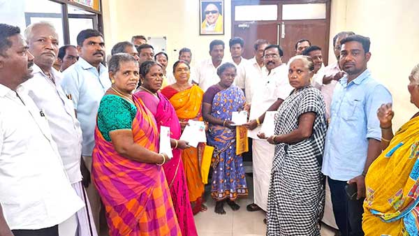 Opposition leader Shiva, who provided various welfare scheme assistance to his constituency people!