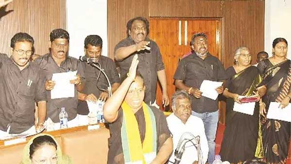 Property tax scam.. Madurai Mayor Indrani resigns, DMK protests!