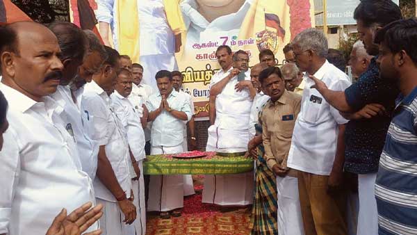 Kalaignar Remembrance Day.. DMK members pay tribute in Periyakulam!