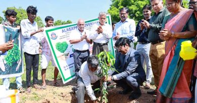 Special service in the welfare project... Award given to water volunteers by Alagappa University!