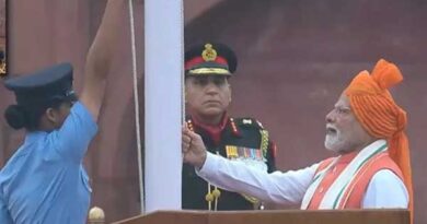 79th Independence Day: Prime Minister Modi hoisted the National Flag at the Red Fort in Delhi!