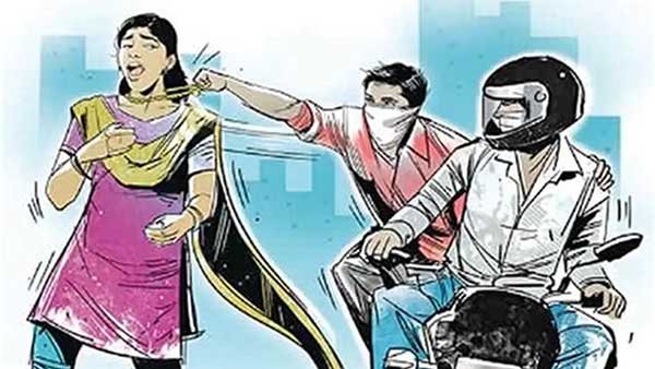 Jewelry theft from a woman - Police stun 2 young men!