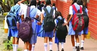 Mobile phones in schools... Sudden directive from the teachers, education department!
