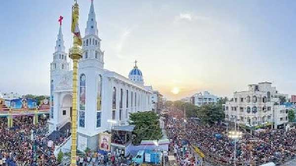 The big festival of Besant Nagar Amma Velaankanni Alaya begins with the flag hoisting on the 29th!