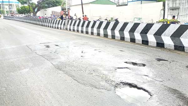 24 hours of wasted drinking water.. Unresponsive municipal administration!