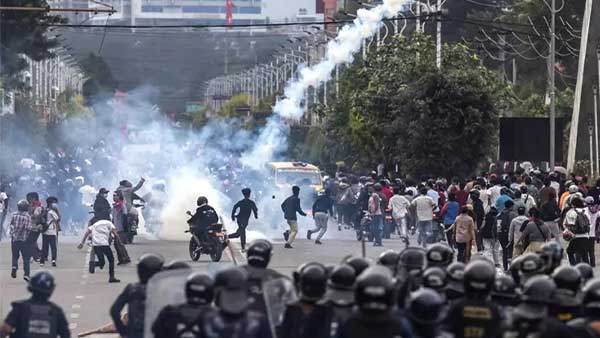 Ongoing unrest in Nepal.. Arson at the Prime Minister's house.. The army has been deployed!