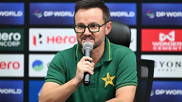 He is the best spinner in the world.. says the Pakistan coach!