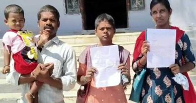 The couple filed a complaint against the electricity board employees for not taking action even after 45 days of requesting an electricity connection.