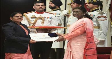 College professor receives Presidential Award.. College principal and Chief Minister praise!