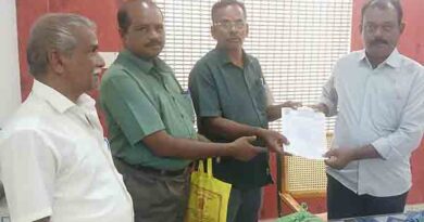 கோவில்பட்டியில் சேறும் சகதியுமான சாலையை சீரமைக்க கோரிக்கை