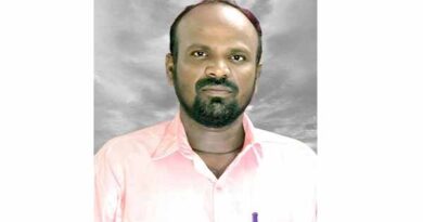 மோட்டார் சைக்கிள் மீது வேன் மோதி தொழிலாளி பலி