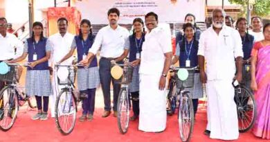 விலையில்லா மிதிவண்டி சா.மு.நாசர்வழங்கினார்