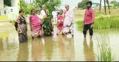 மழைநீரால்பள்ளிசெல்லும்மாணவமாணவிகள்பாதிப்பு