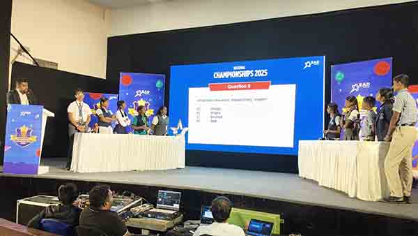 திறனாய்வு போட்டி 1200 மாணவர்கள் பங்கேற்றனர்.