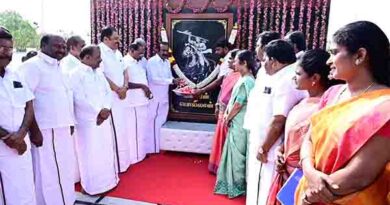 மாவீரன் பொல்லான் திருவுருவச்சிலைக்கு மரியாதை