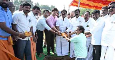 விளையாட்டு அரங்கம் கட்ட சா.மு.நாசர் பூமி பூஜை