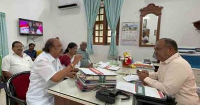 புதுச்சேரி பொறியாளருடன் எம்எல்ஏஅனிபால்கென்னடி