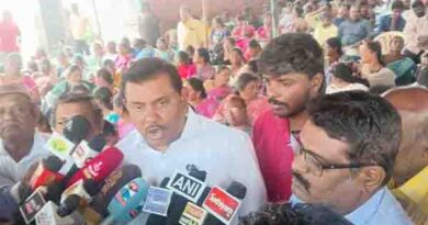 வருவாய்த்துறை சங்கங்களின் கூட்டமைப்புதர்ணா போராட்டம்