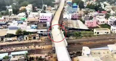 44.55 கோடியில்கட்டப்பட்ட தரமற்றரயில்வே மேம்பாலம்