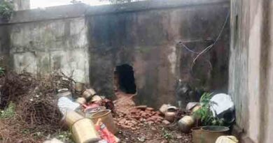 அடகுகடையின்சுவற்றில்துளையிட்டுதங்கநகைதிருட்டு