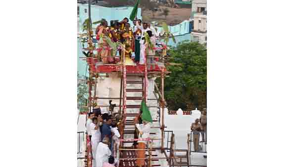 திண்டல்மலைக்கோயிலில்207அடிமுருகன்சிலை திண்டல் மலைக்கோயிலில் 18 கோடியில் 207 அடி முருகன் சிலை