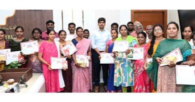 குறள் சார்ந்த ஓவியப் போட்டியில் முதல் 3 இடங்களில் வெற்றி