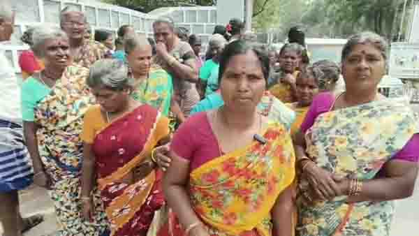 தேசிய ஊரக வேலை திட்டத்தில் வேலை வழங்காததால் முற்றுகை