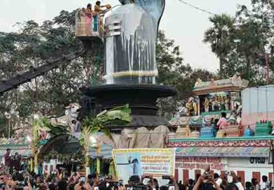 41 அடி உயர சிவலிங்கத்துக்கு1008 பால்குட அபிஷேகம் 41 அடி உயர சிவலிங்கத்துக்கு1008 பால்குட அபிஷேகம்