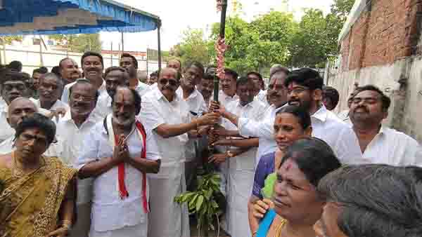 ஈரோடு கிழக்குஅஇஅதிமுக தேர்தல் பணிமனை