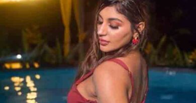 டிசர்ட் ஷார்ட் ஆடையணிந்து நடிகை யாஷிகா ஆனந்த்