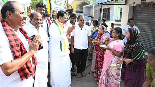 ஈரோடு கிழக்கு ப.க.பழனிச்சாமியின் நூதன பிரச்சாரம்