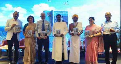 அஜித்குமார் லால் மோகன் சாதனை புத்தகம் வெளியீடு