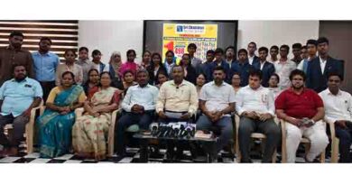 கோவை மாணவர்களுக்கு பாராட்டு விழா