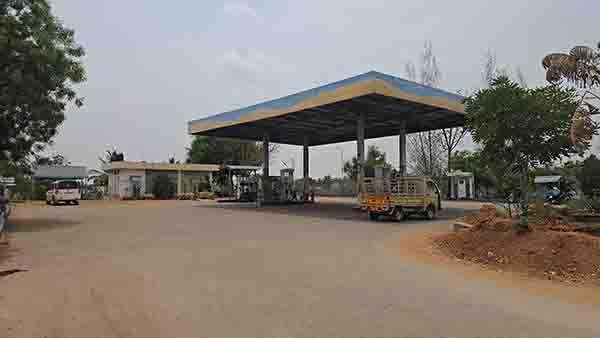 கோவையில் பெட்ரோல் பங்கை அபகரிக்க முயற்சி