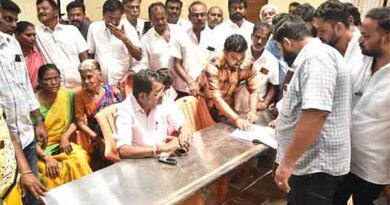 ஈரோடு அதிமுக அலுவலகத்திற்கு போலீஸ் பாதுகாப்பு