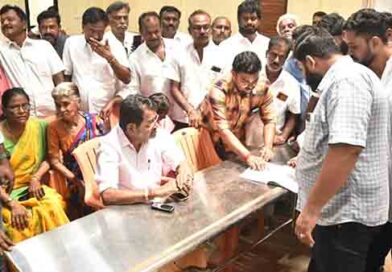 ஈரோடு அதிமுக அலுவலகத்திற்கு போலீஸ் பாதுகாப்பு
