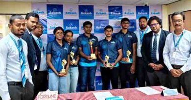 நிகில் சிவானந்தன் நீட் தேர்வில் முதலிடம் பெற்று சாதனை
