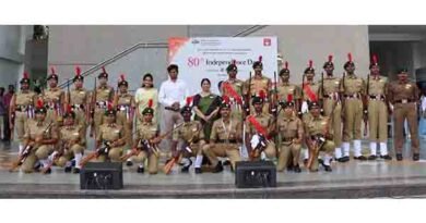 கோவை அரசூர் பகுதியில் சுதந்திர தினவிழா கொண்டாட்டம் கோவை அரசூர் பகுதியில் சுதந்திர தினவிழா கொண்டாட்டம்