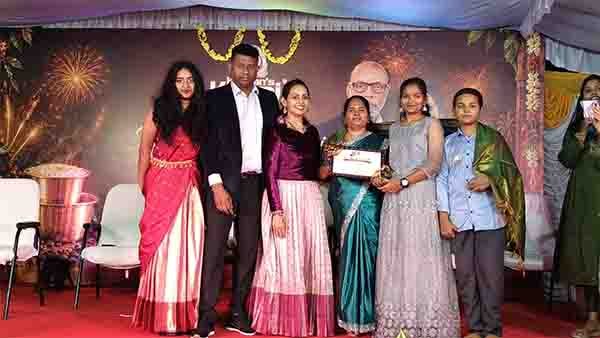 கண்ணன்ஸ் காபி நிறுவனத்தின் தீபாவளி விழா கண்ணன்ஸ் காபி நிறுவனத்தின் தீபாவளி விழா