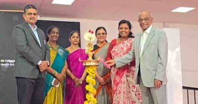 கோவை முதல்முறை கல்லூரிக்கு வந்த மாணவர்கள் கோவை முதல்முறை கல்லூரிக்கு வந்த மாணவர்கள்